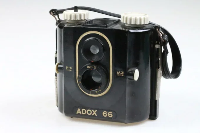 ADOX 66 Boxkamera f/8,0