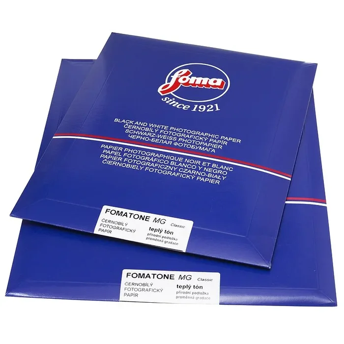 FOMA Fomatone MG 131 – Naturglanz (Baryt) 30,5×40,6 CM (12×16 INCH) / 50 Blatt – Gradation: Variabel