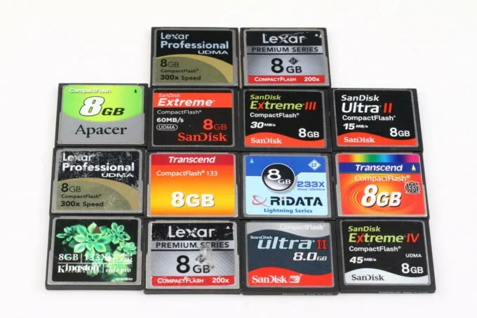 Konvolut CF Speicherkarten 8GB – 14 Stück