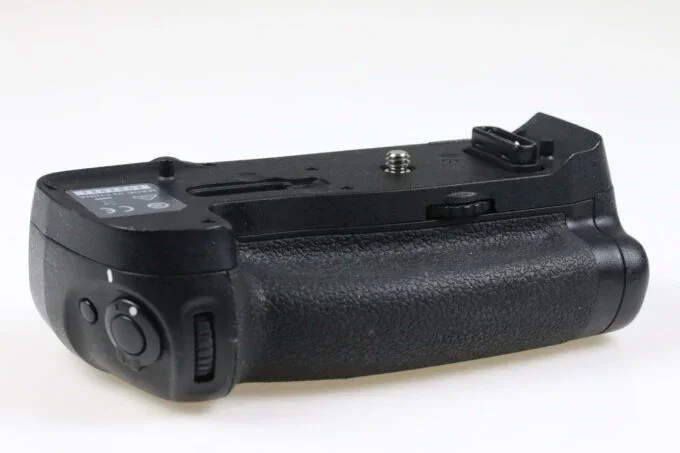 Nikon MB-D18 Handgriff – #2003081