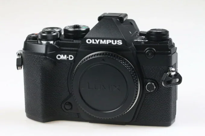 Olympus OM-D E-M5 Mark III / schwarz – #BJ9A03614