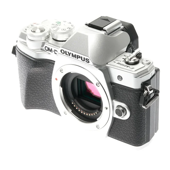 OM System OM-D E-M10 Mark III silber gebraucht